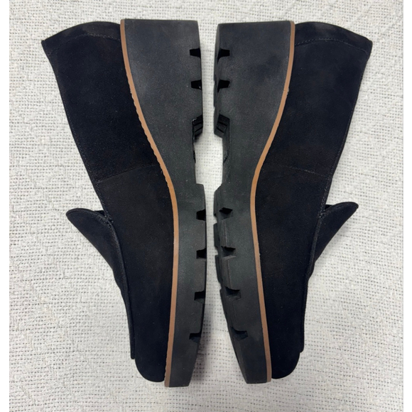 EUC Vionic “Ava” Black Suede Wedge Pump Apron Toe Size 9 Normcore Preppy - Picture 3 of 8